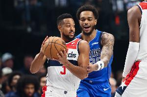 替小兄弟報(bào)仇！CJ防下弗拉格 PJ·華盛頓回來釘板大帽CJ找回場子