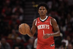 打得可以！阿門13中6拿到14分8板5助3斷1帽