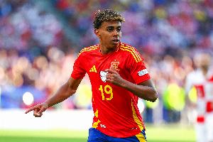 卡尼薩雷斯：在亞馬爾踢滿90分鐘后，他入選國家隊的爭論該結束了