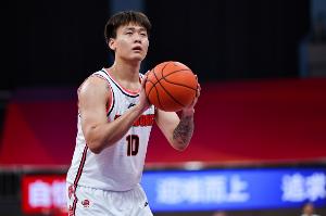 手感突然就用完了！趙睿5中5后7投全丟 全場得到15分3板4助3斷！