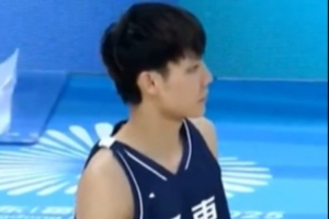 高效全能！徐杰三分10中6砍下18分7板9助 得分助攻均為全場最高