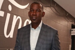 Stein：邁克爾-芬利當(dāng)時(shí)對(duì)交易東契奇提出了最強(qiáng)烈的反對(duì)意見(jiàn)