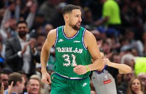 不復(fù)當(dāng)年勇！克萊全場(chǎng)三分16中6 得到19分3板1助&正負(fù)值-10