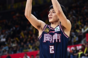 媒體人：徐杰全運(yùn)會場均16.3分&決賽18分 若評MVP他也會實(shí)至名歸