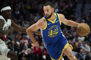 庫(kù)里生涯第33次以70%+命中率砍45+&歷史最多 喬丹哈登分列二三