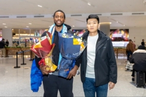 歡迎泰隆·華萊士！新疆伊力特男籃外援集結(jié)完畢