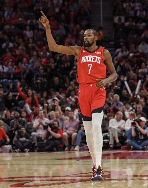 百花齊放！火箭上半場狂轟81分 并列隊史上半場得分第三高！