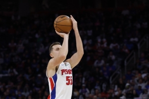 主將輪休成主炮！鄧肯·羅賓遜首節(jié)三分6中4射落12分&開場三連發(fā)