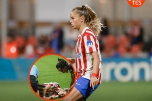 馬競(jìng)女足球員梅迪納頭部被膝蓋撞擊一度失去意識(shí)，目前已脫離危險(xiǎn)