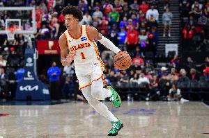 內(nèi)外開花！杰倫·約翰遜半場8中7&三分3中2砍下18分5板5助