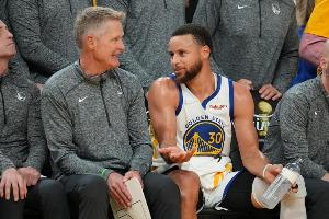 真吃餃子了！庫(kù)里單場(chǎng)16罰生涯第2高罰球 最高是紀(jì)錄62分單場(chǎng)19罰