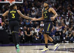 變陣！勇士VS馬刺首發(fā)：理查德+穆迪上首發(fā) 搭配庫里巴特勒追夢