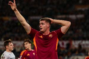 記者：埃文·弗格森將留在羅馬康復(fù)，不會響應(yīng)愛爾蘭征召