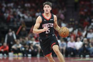 一級惡犯！謝潑德被貝恩帽翻&挑釁 倒地勾腿放倒對手