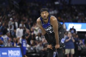 關鍵罰球違例！小卡特11中5拿到15分6板4帽 6犯離場