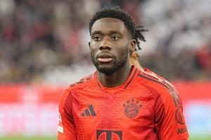 記者：阿方索·戴維斯、伊藤洋輝參加拜仁今日訓練