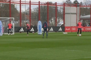 德媒：諾伊爾因患胃腸道感染，缺席本周球隊合練