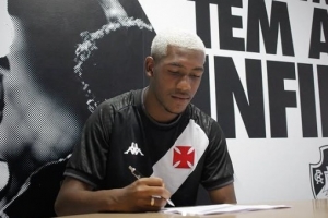 法爾克：拜仁球探關注南美市場，考察19歲邊鋒拉揚、19歲邊衛(wèi)索薩