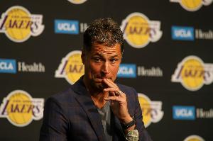 前高管：湖人也得解雇佩林卡 留用他在東契奇時代就別想奪冠