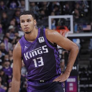 賽季首分！基根·穆雷替補(bǔ)上場單打命中翻身后仰跳投