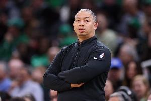 落后魔術(shù)26分！快船記者發(fā)推：這比賽太丑陋了