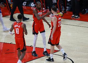 媒體人：西部在季后賽除了雷霆和掘金 當(dāng)屬火箭實(shí)力最強(qiáng)！