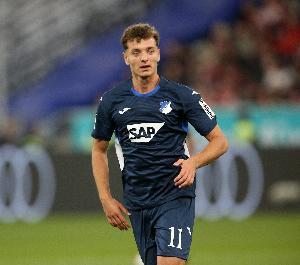 德媒：霍村前鋒阿斯拉尼加盟拜仁一事遠未確定，但他確實符合要求