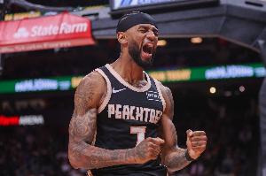 奮力反擊！亞歷山大·沃克三分穿針 老鷹追到個位數(shù)比分打停馬刺