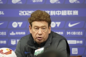 斯盧茨基：明天是本賽季最后一場比賽，努力發(fā)揮最好精神面貌