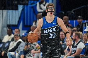 沖擊力十足！小瓦格納13中5得到20分6板3助1斷 罰球12中10