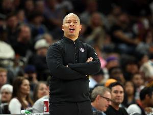 魔術(shù)今天34中18！快船賽季至今9次被對(duì)手投進(jìn)16+三分 聯(lián)盟最多