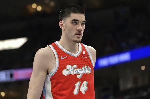 籃下四個人只看不防？埃迪肆虐國王內(nèi)線連續(xù)暴扣得分