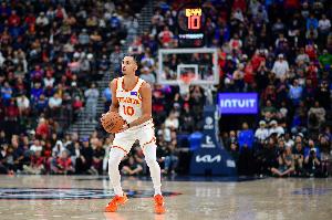 又拉了！里薩謝半場(chǎng)手感全無(wú) 7中1&三分4中0僅拿2分