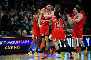 新賽季前30天聯(lián)盟出現(xiàn)6次壓哨絕殺 平05-06和14-15賽季的歷史紀(jì)錄