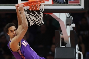 伊戈達(dá)羅談內(nèi)線輪換：都有天賦 不糾結(jié)出場時(shí)間只想為贏球做貢獻(xiàn)