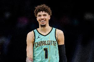 誰有意？三球曾和黃蜂達(dá)成5年最高2.6億合同 未來3年仍剩超1.3億