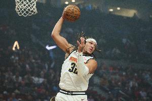 場(chǎng)均20.3分6.3板！明天NBA杯掘金客戰(zhàn)火箭 阿隆·戈登大概率出戰(zhàn)