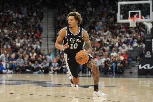 手感冰涼！索漢首節(jié)6投僅1中拿到2分2板 正負值-4