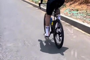 網(wǎng)友：王大雷，把你自行車丟了行不行