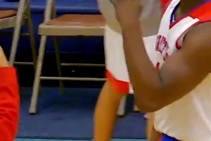 這次不放大學集錦了！來看看錫安高中是怎樣打球的????