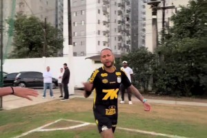 小孩哥給內(nèi)馬爾上課了??