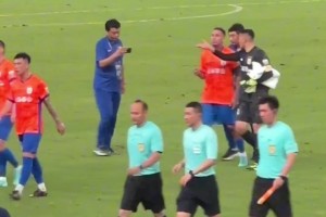 泰山隊門將王大雷完成中超聯(lián)賽第446次出場，冠絕中國職業(yè)聯(lián)賽