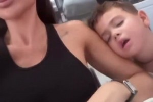 萌翻了！瓦科賽場大殺四方，兒子看臺(tái)睡著了