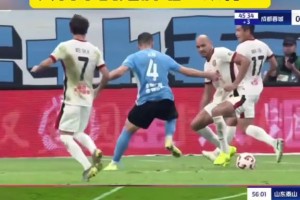 泰山球迷：雙標(biāo)！如果大連的不是紅牌，那大雷何來(lái)的紅牌？