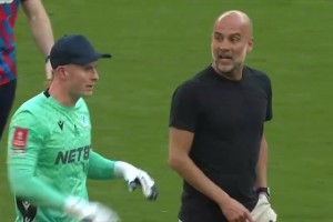 把瓜迪奧拉逼急的男人！迪恩-亨德森足總杯決賽后與瓜帥發(fā)生沖突