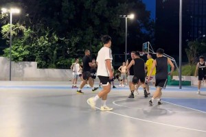 西熱力江野球場(chǎng)單打失敗，被指“太慢”，隨即在評(píng)論區(qū)破防??