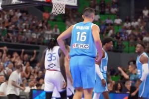 超級(jí)大帽！字母弟這身材和哥哥如出一轍，為啥就是打不出來？