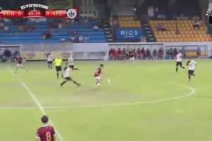 一周5佳球-迪馬利亞超遠(yuǎn)任意球世界波&斯圖加特前鋒蝎子擺尾！