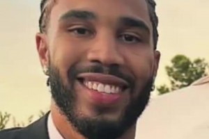 小試牛刀！近距離實(shí)拍感受字母哥的沖擊力！不犯規(guī)真的擋不住??！