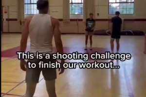 射手的本能！0.4秒！鄧肯羅賓遜極致快速三分球投籃訓(xùn)練！